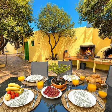 Villa Algodones